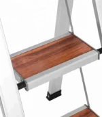 ⁦سلم قابل للطي 4 درجات للمنزل والمكتب⁩ - الصورة ⁦4⁩